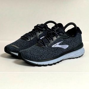 Brooks Adrenaline GTS 20 Running Shoe Womens Size 10 B Black Gray